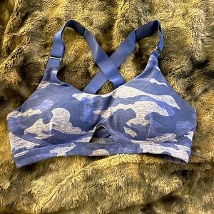 Great condition M Bombshell sports wear camo blue sports bra